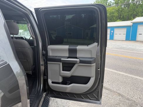 Used 2017 Ford F150 XLT AWD/4WD image 23