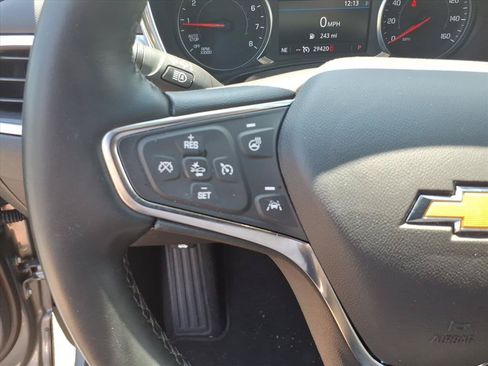 Used 2024 Chevrolet Equinox LT FWD image 30