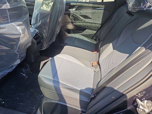 New 2026 Volkswagen Tiguan SE R-Line image 19