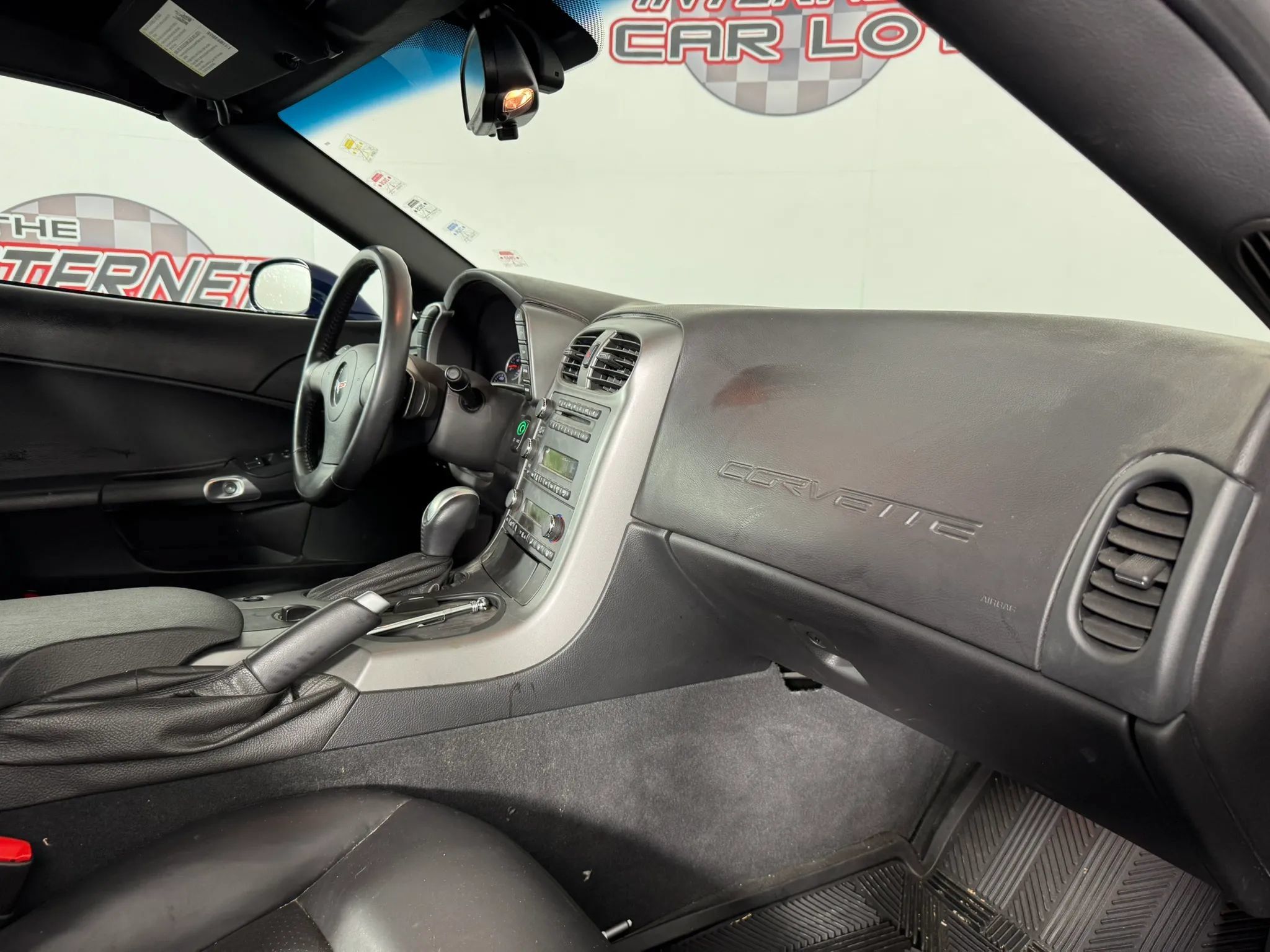 Used 2006 Chevrolet Corvette Coupe w/ Preferred Equipment Group RWD image 11