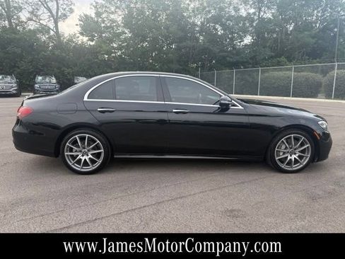 Used 2023 Mercedes-Benz E 350 4MATIC Sedan image 5