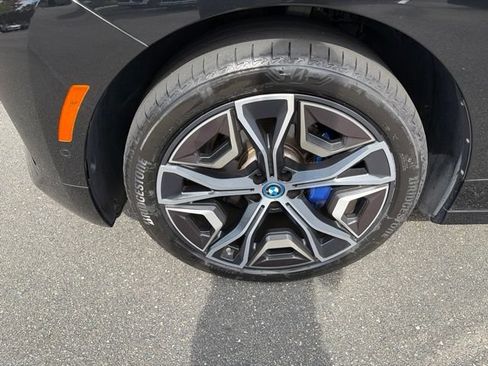Used 2024 BMW iX xDrive50 w/ Premium Package AWD/4WD image 4