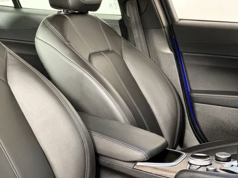 Used 2022 Alfa Romeo Giulia Ti w/ Active Assist Plus Package image 40