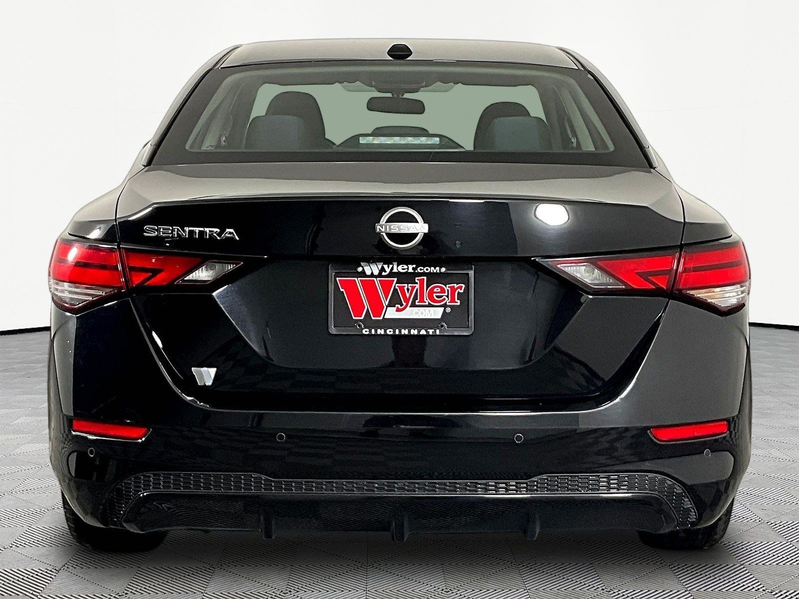 Certified 2025 Nissan Sentra SV FWD image 5