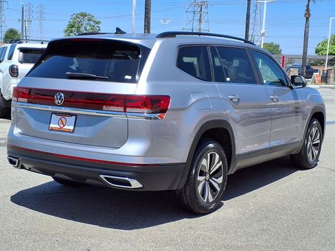 Used 2024 Volkswagen Atlas SE FWD image 6
