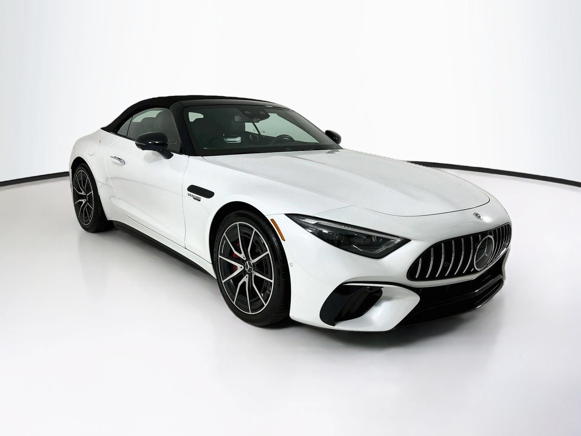 Used 2022 Mercedes-Benz SL 55 AMG 4MATIC image 1