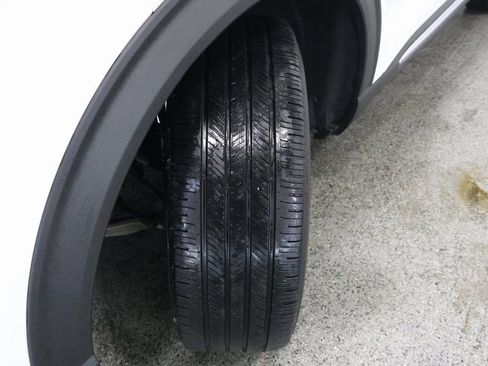 Used 2021 Ford Explorer Limited w/ Equipment Group 301A image 4