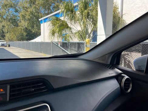 Used 2025 Nissan Versa SV image 35