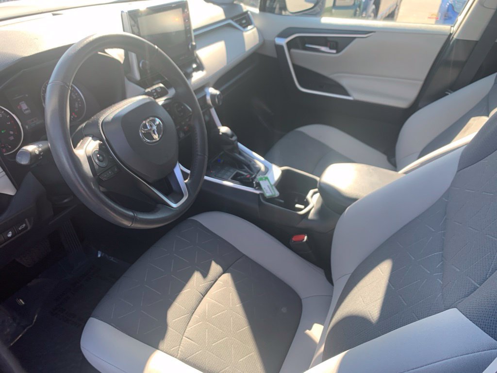 Used 2022 Toyota RAV4 XLE w/ Convenience Package AWD/4WD image 14