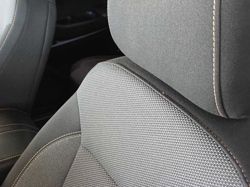 Used 2020 Chevrolet Traverse LT image 15