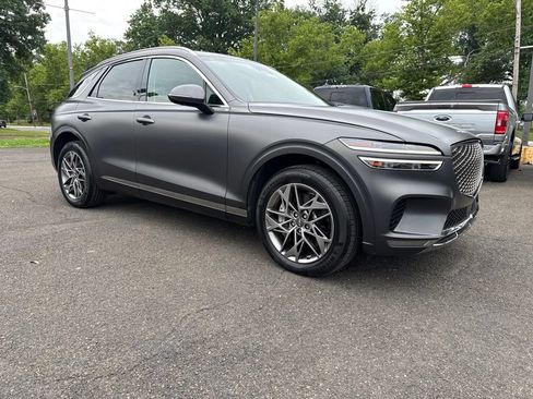 Used 2024 Genesis GV70 2.5T w/ Select Package AWD/4WD image 3