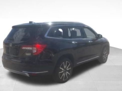 Used 2019 Honda Pilot Touring image 5