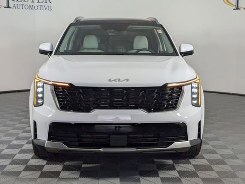 Used 2025 Kia Sorento S w/ Panoramic Sunroof Package FWD image 3