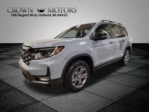 Certified 2024 Honda Passport TrailSport image 7