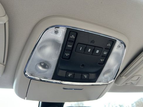 Used 2016 Chrysler 300 C image 64