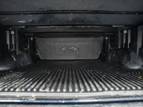 Used 2022 Ford F250 Lariat w/ Black Appearance Pkg image 13