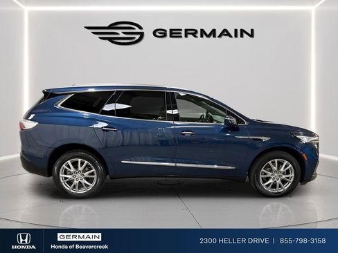 Used 2023 Buick Enclave Essence w/ Experience Buick Package FWD image 9