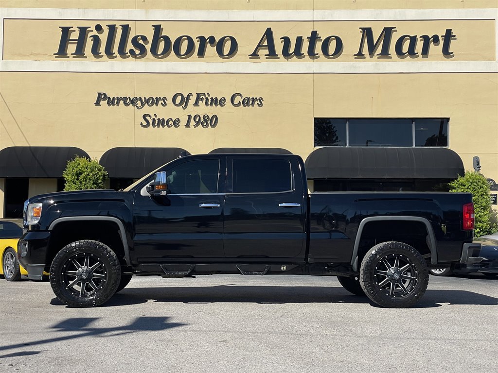 Used 2016 GMC Sierra 2500 Denali w/ Duramax Plus Package AWD/4WD image 3