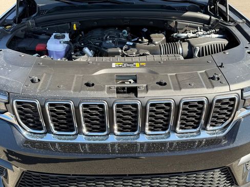 New 2026 Jeep Grand Cherokee Laredo X AWD/4WD image 21