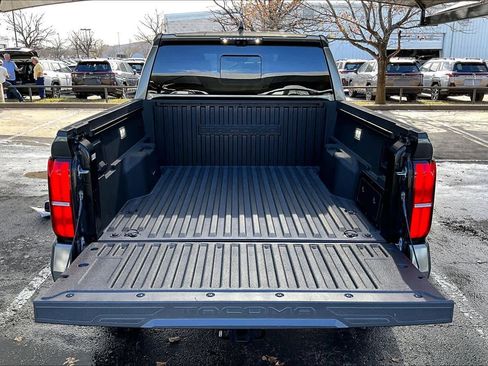 Used 2025 Toyota Tacoma Limited image 36