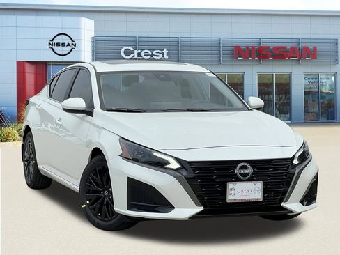 New 2026 Nissan Altima 2.5 SV w/ SV Special Edition Package FWD image 1