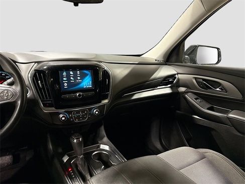 Used 2018 Chevrolet Traverse LS image 26