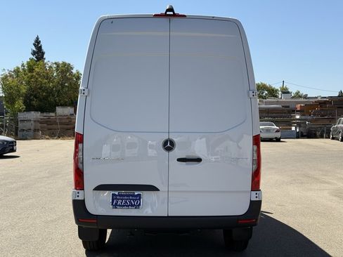 New 2025 Mercedes-Benz Sprinter 2500 image 6