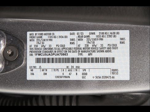 Used 2023 Ford Escape Platinum w/ Premium Technology Package AWD/4WD image 23
