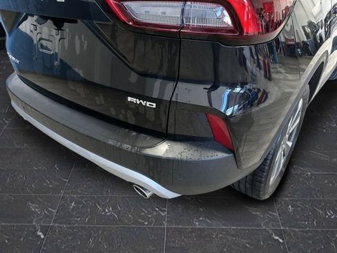 Certified 2023 Ford Escape Platinum image 33