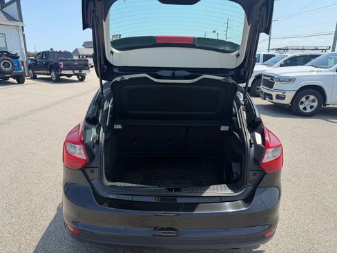 Used 2014 Ford Focus Titanium FWD image 4