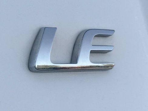 Used 2023 Toyota Corolla LE FWD image 29