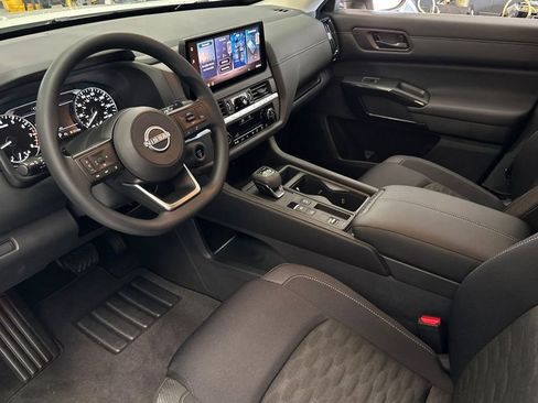 New 2026 Nissan Pathfinder S image 8