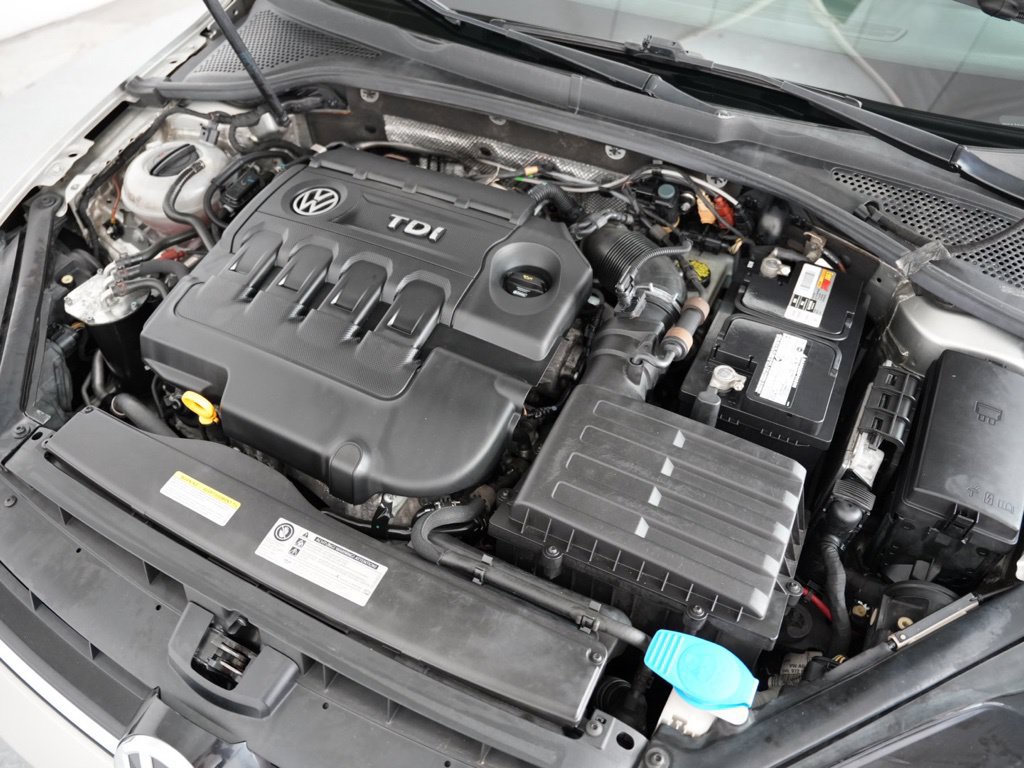 Used 2015 Volkswagen Golf TDI S FWD image 52