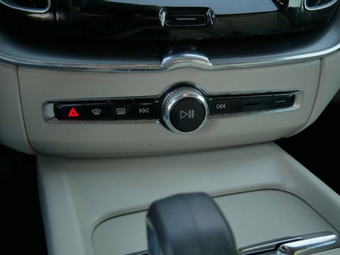 Certified 2023 Volvo XC60 T8 Core image 17