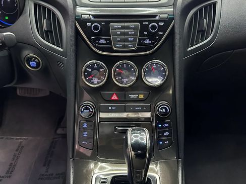 Used 2014 Hyundai Genesis 2.0T RWD image 13