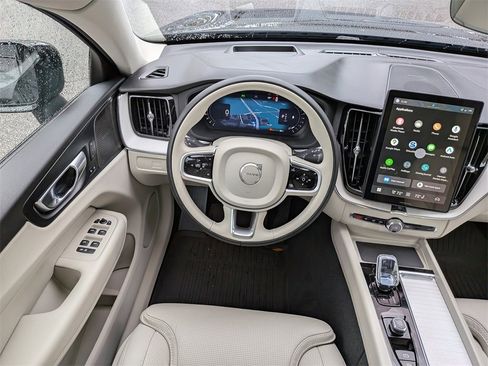 New 2026 Volvo XC60 B5 Ultra w/ Protection Package Premier image 17