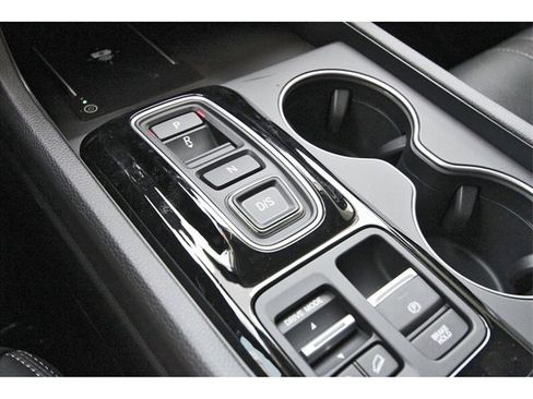 New 2025 Honda Pilot Touring image 22