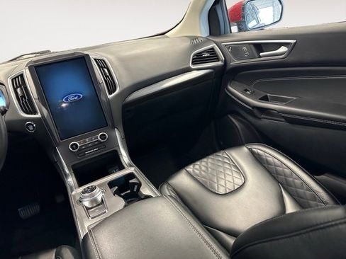 Used 2024 Ford Edge Titanium image 12