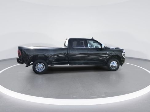 Used 2025 RAM 3500 Longhorn AWD/4WD image 9
