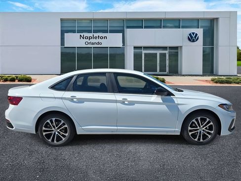 New 2025 Volkswagen Jetta Sport image 4