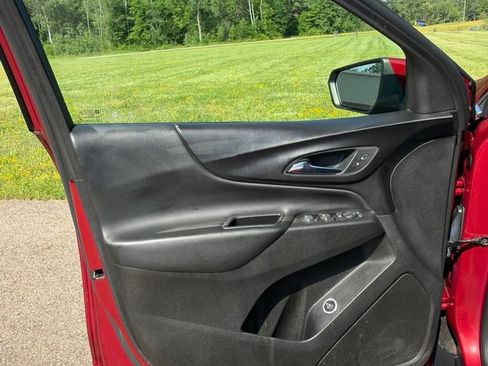 Used 2020 Chevrolet Equinox LT w/ Driver Convenience Package FWD image 11