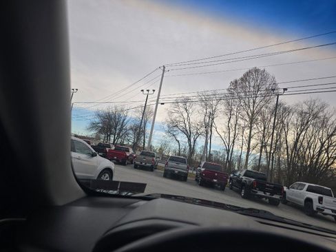 Used 2016 GMC Yukon XL Denali w/ Open Road Package image 33