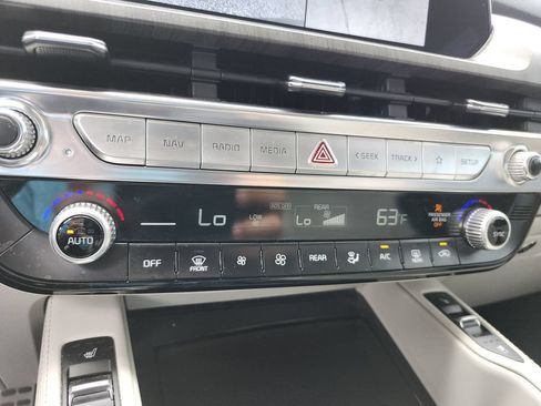 Certified 2023 Kia Telluride SX Prestige AWD/4WD image 25