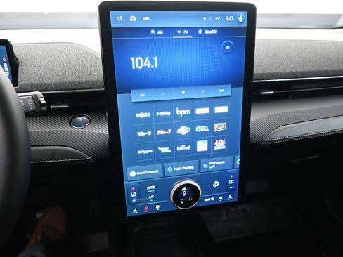 Used 2023 Ford Mustang Mach-E Premium image 19