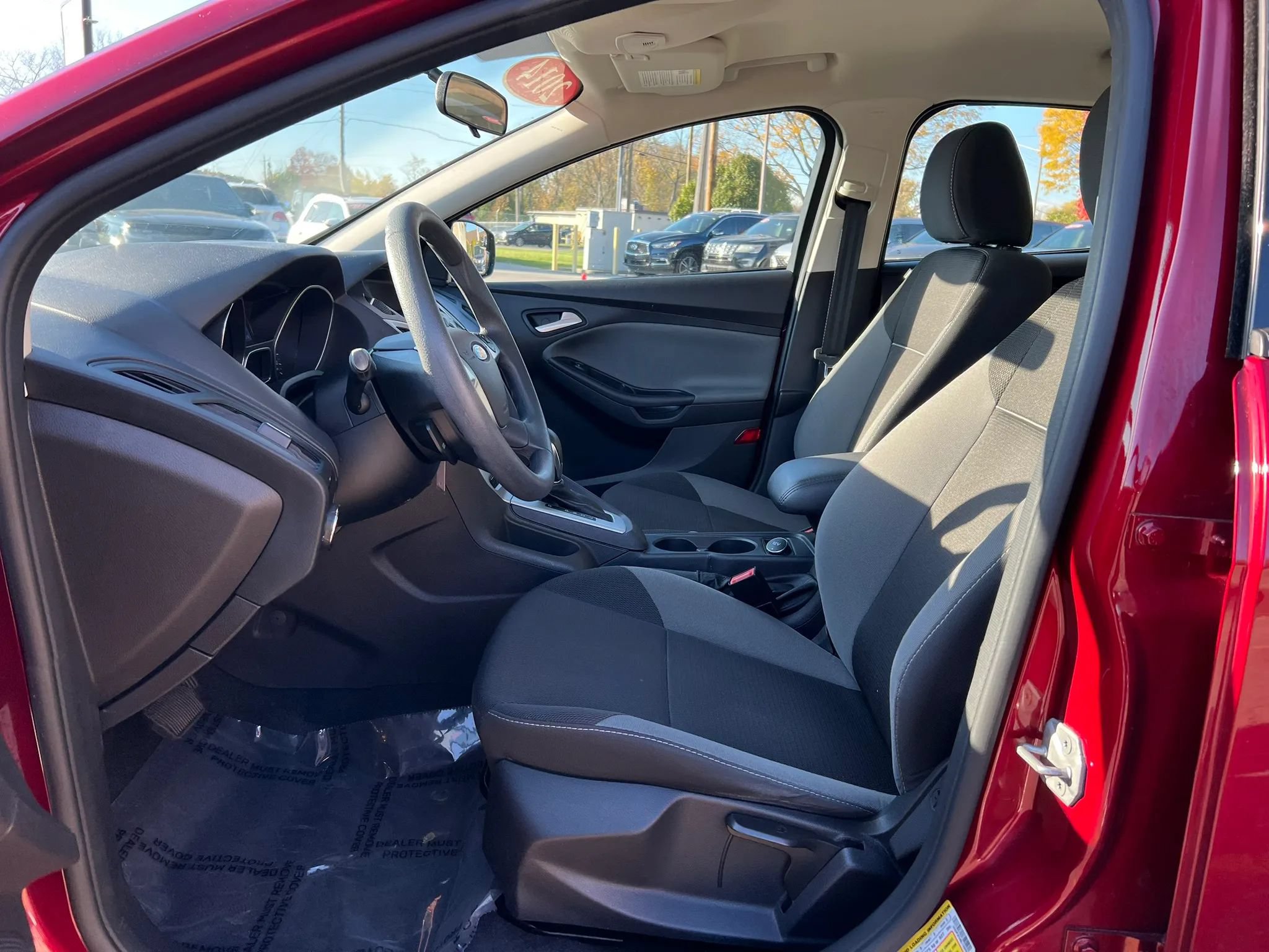 Used 2014 Ford Focus SE FWD image 20