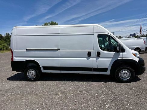 Used 2023 RAM ProMaster 2500 FWD image 2