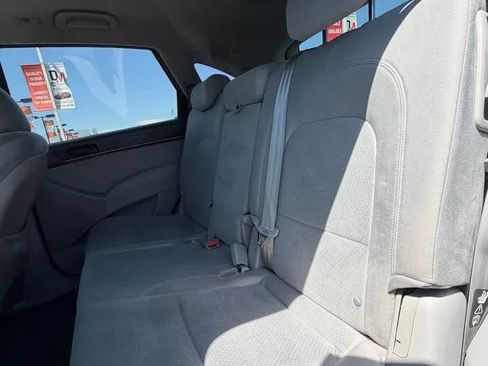 Used 2011 Hyundai Veracruz GLS FWD image 8