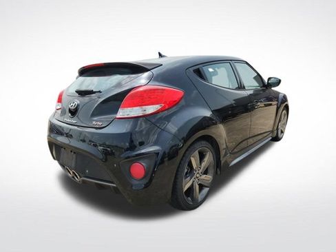 Used 2015 Hyundai Veloster Turbo w/ Option Group 04 FWD image 9