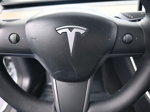 Used 2019 Tesla Model 3 image 28