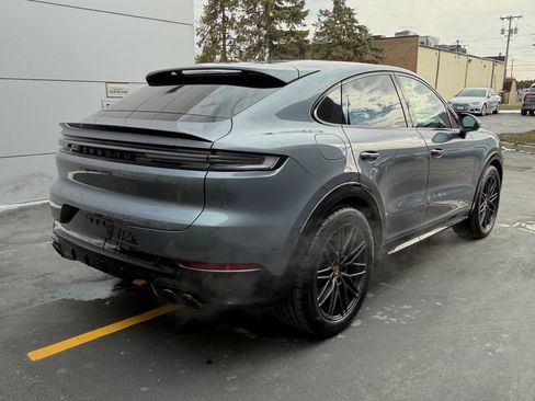 New 2026 Porsche Cayenne GTS image 38